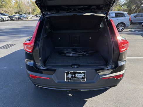 Certified 2023 Volvo XC40 Recharge Ultimate image 34