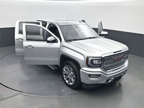Used 2018 GMC Sierra 1500 Denali w/ Denali Ultimate Package image 29