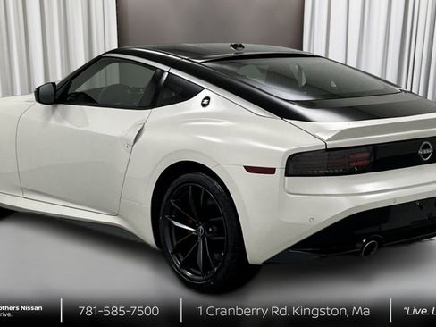 New 2025 Nissan Z Performance w/ Floor Mat Package image 6