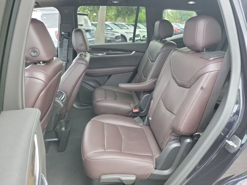 Used 2021 Cadillac XT6 Premium Luxury FWD image 18