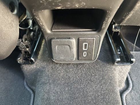 Used 2023 Chevrolet TrailBlazer RS w/ Sun and Liftgate Package AWD/4WD image 46