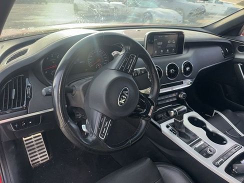 Used 2019 Kia Stinger GT image 10