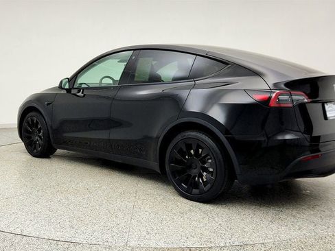 Used 2023 Tesla Model Y Long Range AWD/4WD image 7