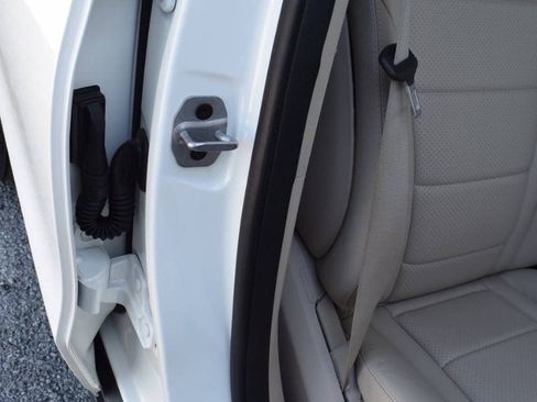 Used 2021 Mercedes-Benz GLC 300 image 41