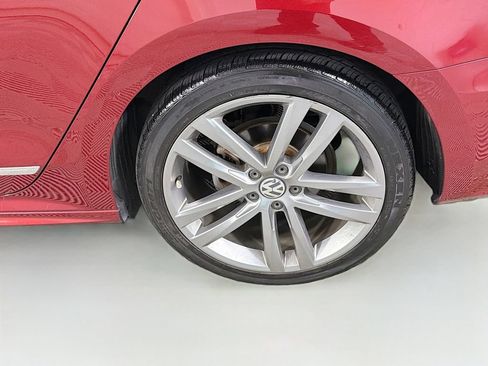 Used 2017 Volkswagen Passat 1.8T R-Line w/ R-Line Lighting Package FWD image 20