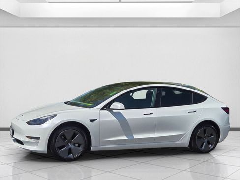 Used 2022 Tesla Model 3 Long Range AWD/4WD image 8