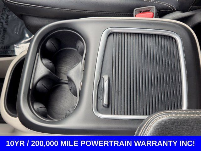 Used 2024 Chrysler Pacifica Touring-L FWD image 25