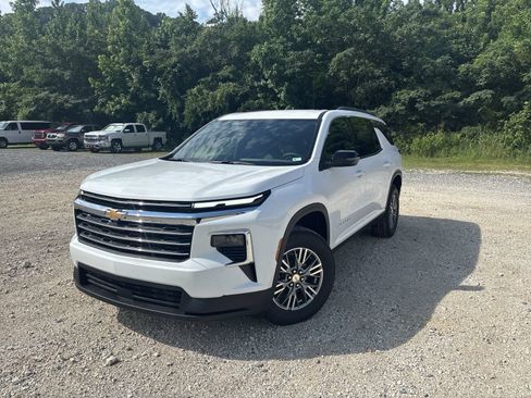 New 2026 Chevrolet Traverse LT FWD image 11