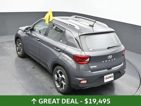 Used 2025 Hyundai Venue SEL FWD image 45