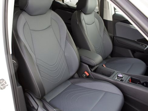 New 2026 Volkswagen Tiguan SE AWD/4WD image 36