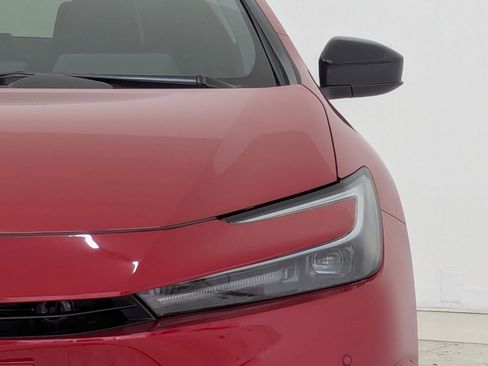 Used 2025 Toyota Prius Limited image 11