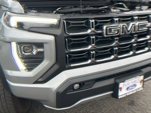 Used 2023 GMC Canyon AT4 w/ AT4 Premium Package AWD/4WD image 11