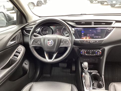Used 2022 Buick Encore GX Essence w/ Experience Buick Package image 8