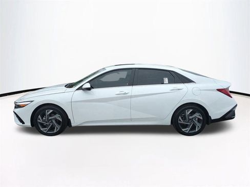 New 2026 Hyundai Elantra Limited FWD image 8