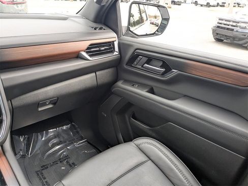 Used 2025 GMC Yukon Denali image 16