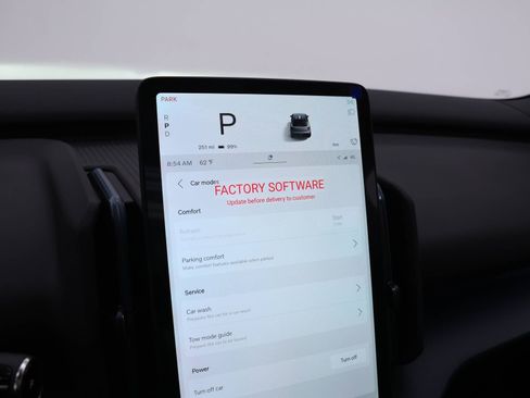 New 2026 Volvo EX30 Plus w/ Protection Package Premier image 9