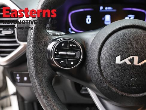 Used 2023 Kia Soul LX FWD image 14
