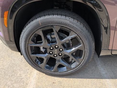 New 2026 Chevrolet Traverse RS w/ LPO, Floor Liner Package image 3