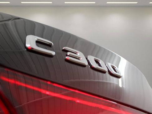 Used 2025 Mercedes-Benz C 300 Sedan image 19