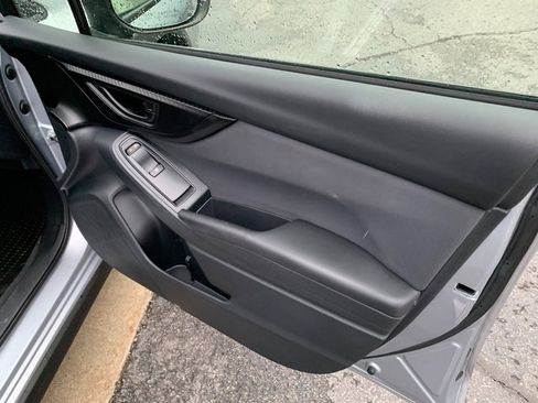 Used 2019 Subaru Crosstrek 2.0i Premium w/ Popular Package #3 AWD/4WD image 12