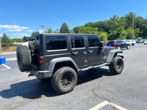 Used 2016 Jeep Wrangler Unlimited Sport w/ Quick Order Package 24S AWD/4WD image 6