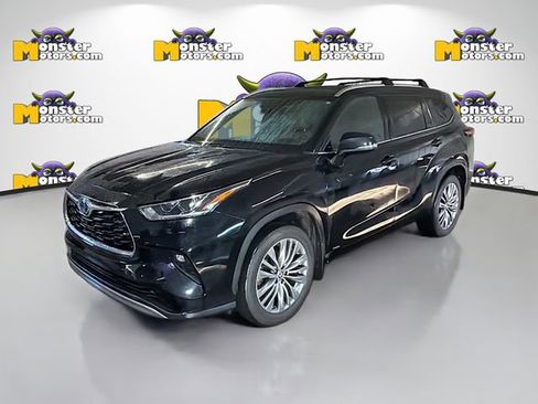 Used 2022 Toyota Highlander Platinum image 1