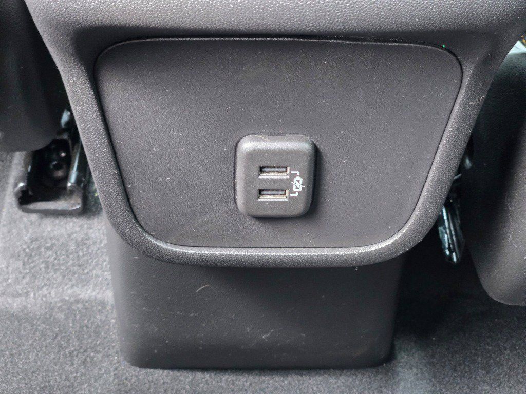 Used 2023 Chevrolet Equinox LT FWD image 16