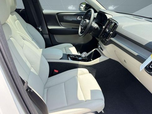 New 2026 Volvo XC40 B5 Ultra w/ Climate Package AWD/4WD image 29