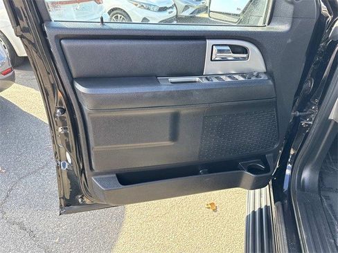 Used 2017 Ford Expedition EL XLT image 13