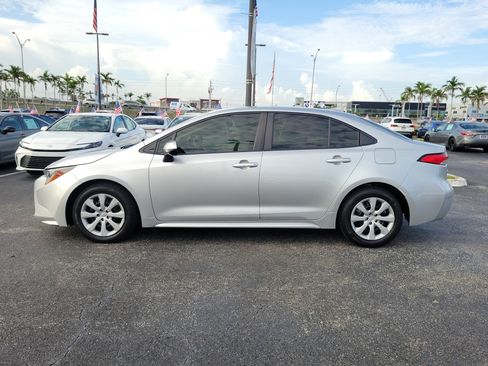 Used 2022 Toyota Corolla LE FWD image 7