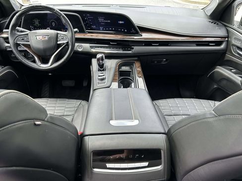Used 2023 Cadillac Escalade ESV Sport Platinum w/ LPO, ONYX Package AWD/4WD image 16