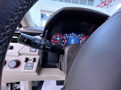 Used 2016 GMC Yukon XL Denali w/ Open Road Package AWD/4WD image 17