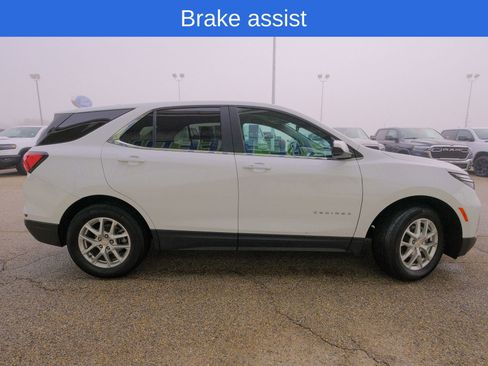 Used 2024 Chevrolet Equinox LT image 11