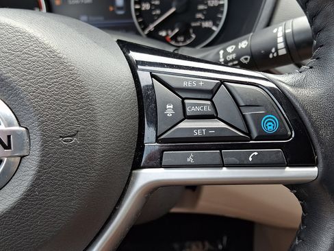 Used 2021 Nissan Altima 2.5 SV w/ SV Premium Package FWD image 22