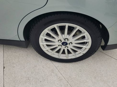 Used 2014 Ford C-MAX SE w/ Equipment Group 203A FWD image 27