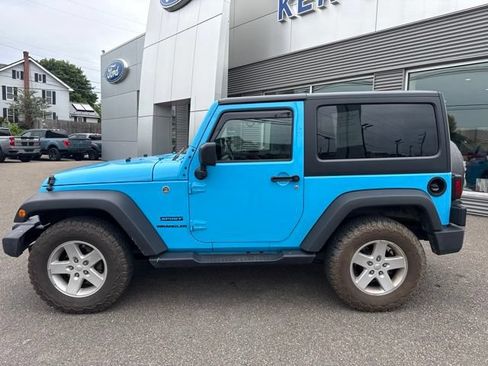 Used 2017 Jeep Wrangler Sport w/ Quick Order Package 24S AWD/4WD image 9