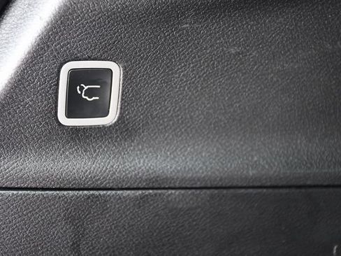Used 2026 Chrysler Pacifica Limited w/ S Appearance Package FWD image 25