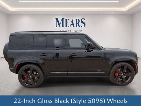 Used 2025 Land Rover Defender 110 X AWD/4WD image 7