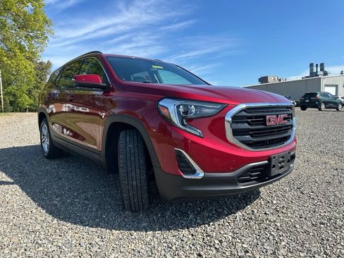 Used 2018 GMC Terrain SLE w/ Driver Convenience Package FWD image 13