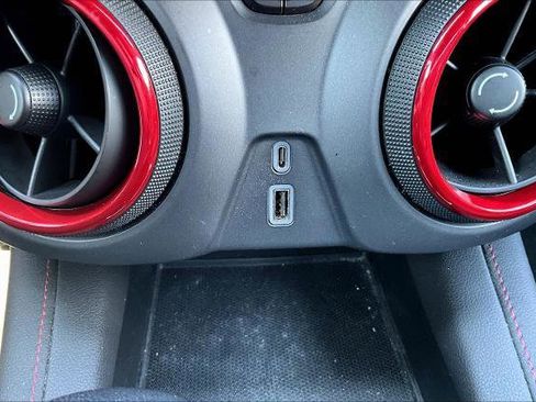 Used 2021 Chevrolet Blazer RS w/ Enhanced Convenience Package image 16