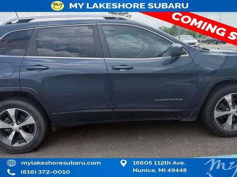 Used 2019 Jeep Cherokee Limited FWD image 8
