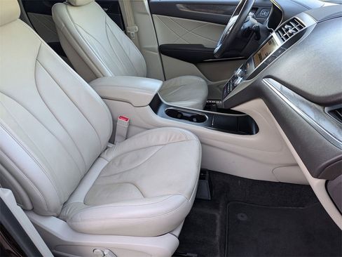 Used 2018 Lincoln MKC Reserve w/ Lincoln MKC Climate Package image 20