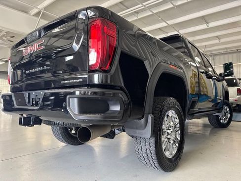 Used 2023 GMC Sierra 2500 Denali w/ Denali Black Diamond Edition AWD/4WD image 21
