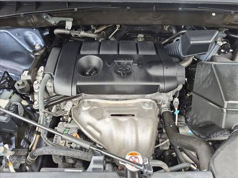 Used 2018 Toyota Highlander LE FWD image 22