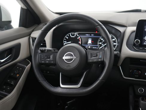 Used 2023 Nissan Rogue SV w/ SV Premium B Package image 14