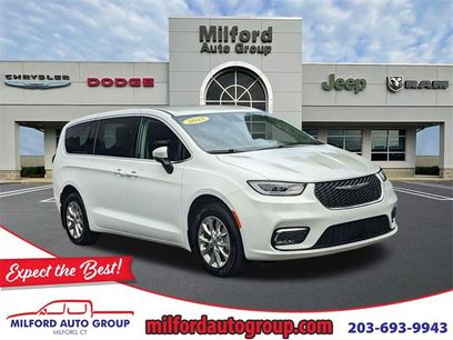 Used 2023 Chrysler Pacifica Touring-L