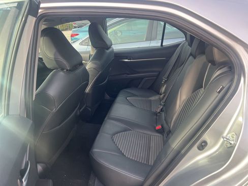 Used 2023 Toyota Camry SE FWD image 11