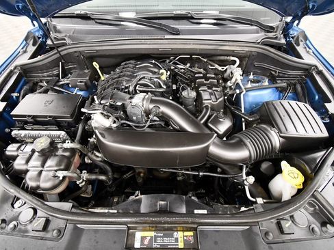 Used 2025 Dodge Durango GT AWD/4WD image 12
