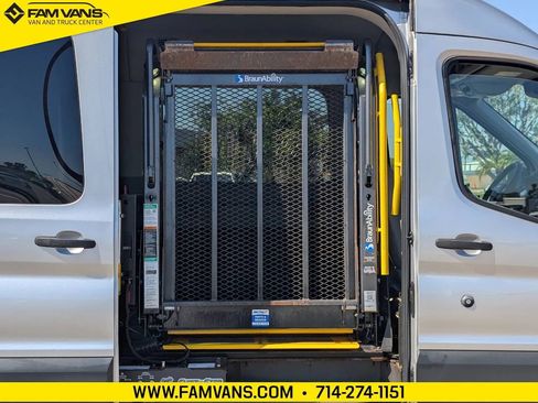 Used 2018 Ford Transit 350 XL image 5