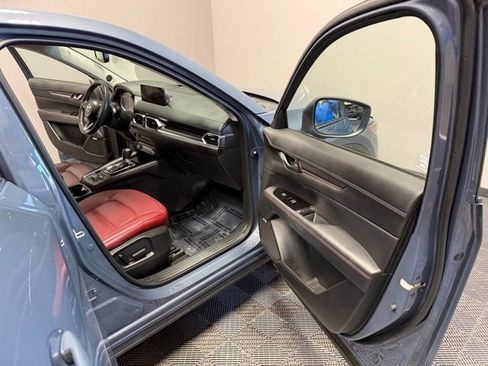 Certified 2023 MAZDA CX-5 Carbon Edition image 22